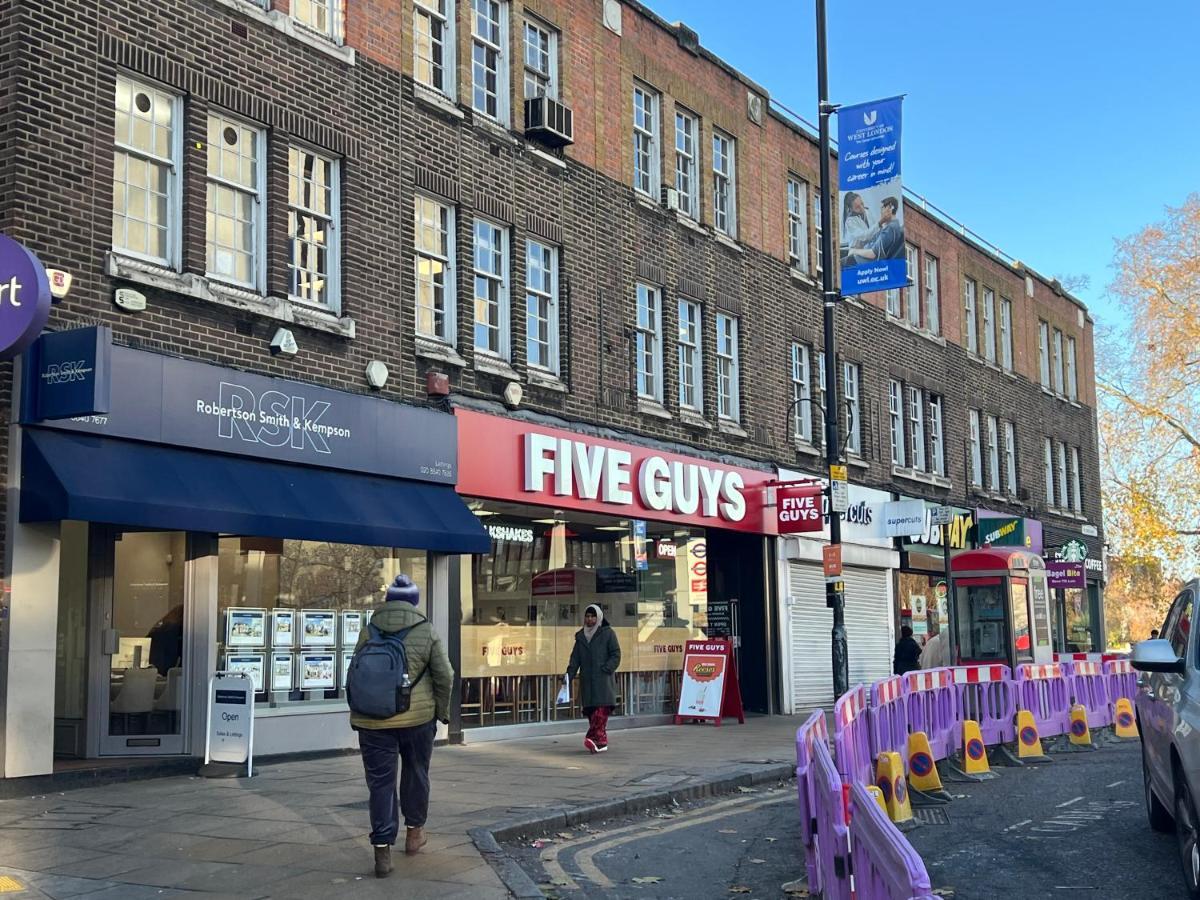 La Vie - Entire Apartment - Next To Central District Elizabeth Line Tube Station - Near Central London & Wembley Ealing Exterior foto
