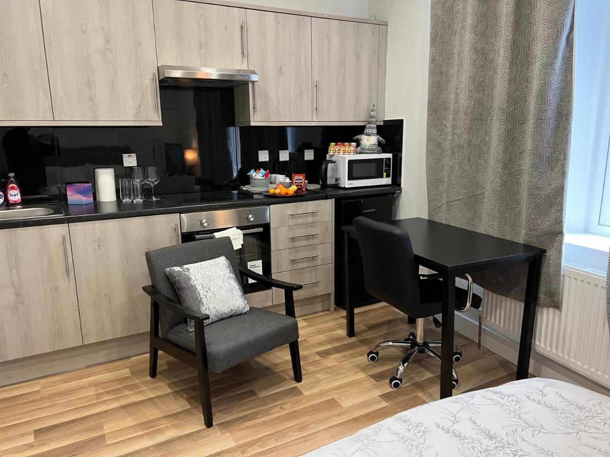 La Vie - Entire Apartment - Next To Central District Elizabeth Line Tube Station - Near Central London & Wembley Ealing Exterior foto